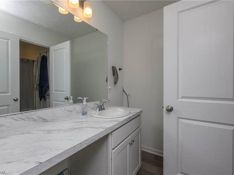 460 Auld Farm Circle , Akron, OH 44320 Photo 21