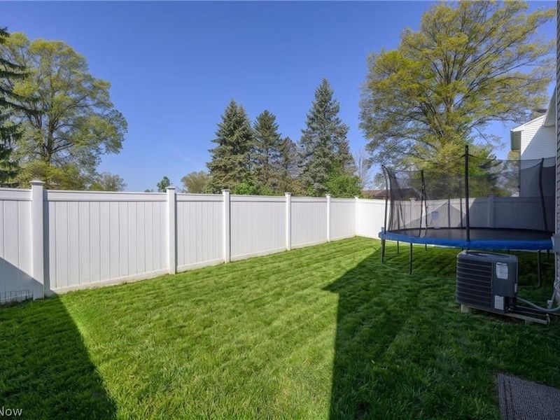 460 Auld Farm Circle , Akron, OH 44320 Photo 4