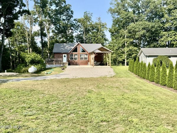 458 Seneca Drive , Montpelier, OH 43543