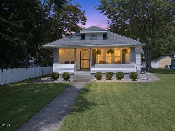 417 E 3rd Street, Perrysburg, OH 43551