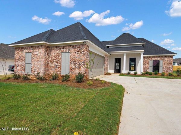 420 Aurora Circle, Canton, MS 39046