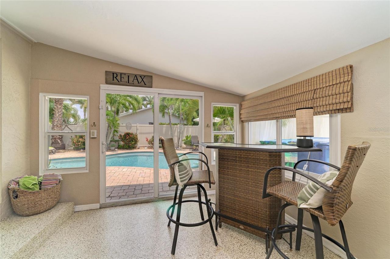 2711 Avenue C, Holmes Beach, FL 34217 Photo