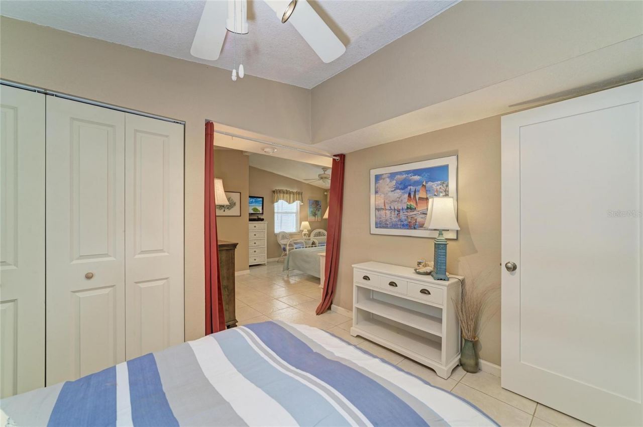2711 Avenue C, Holmes Beach, FL 34217 Photo