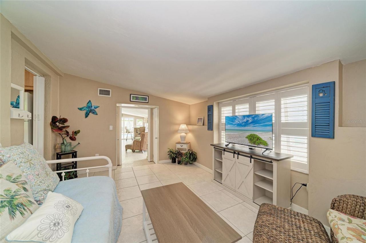 2711 Avenue C, Holmes Beach, FL 34217 Photo