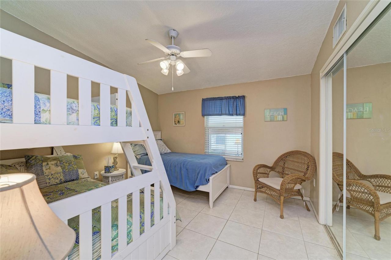 2711 Avenue C, Holmes Beach, FL 34217 Photo