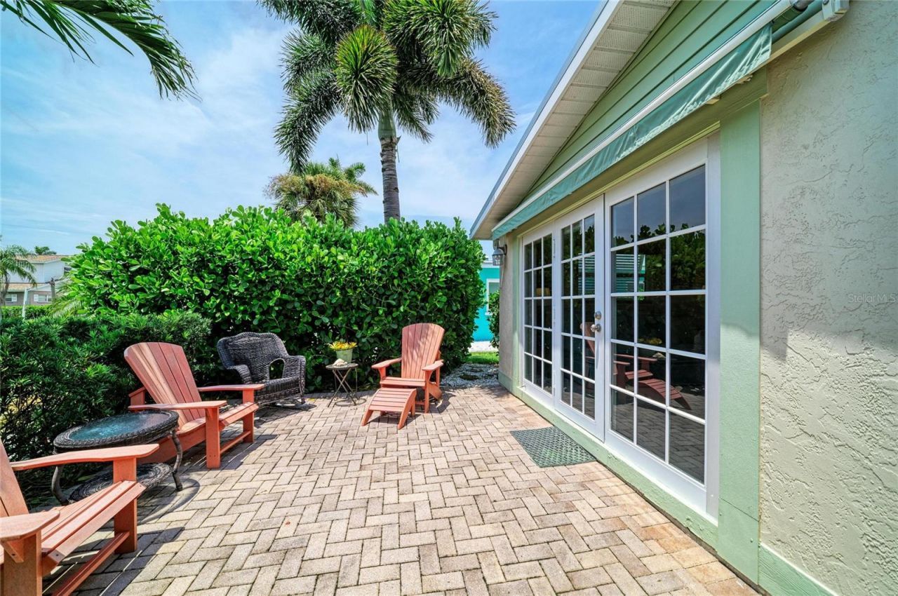 2711 Avenue C, Holmes Beach, FL 34217 Photo