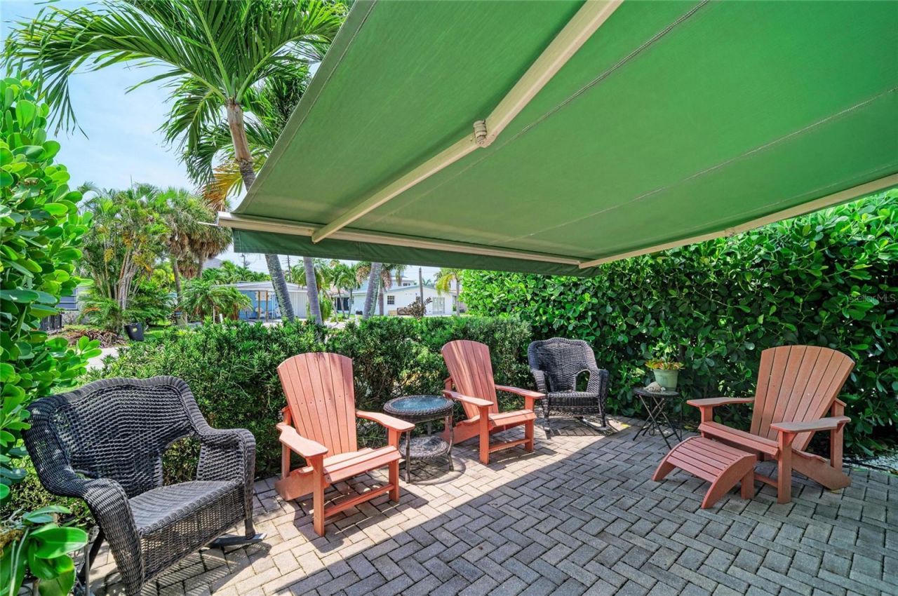 2711 Avenue C, Holmes Beach, FL 34217 Photo
