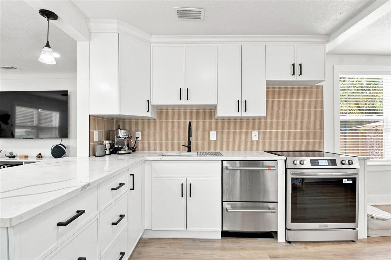1701 41st Street S, Saint Petersburg, FL 33711 Photo