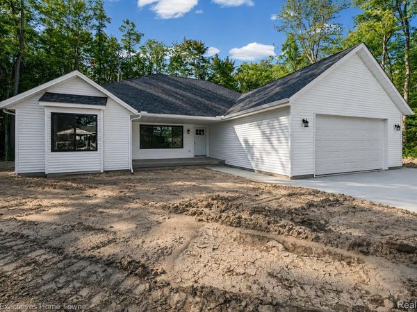 4251 Janice Court, Fort Gratiot Township, Mi 48059