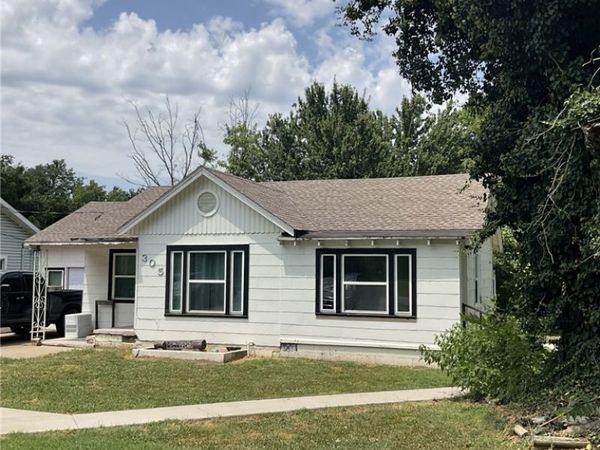 305 E Franklin Street , Siloam Springs, AR 72761