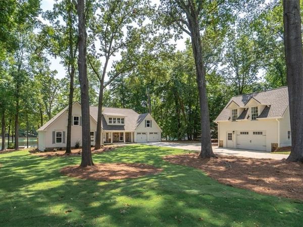 200 Whitney Street , Eatonton, GA 31024