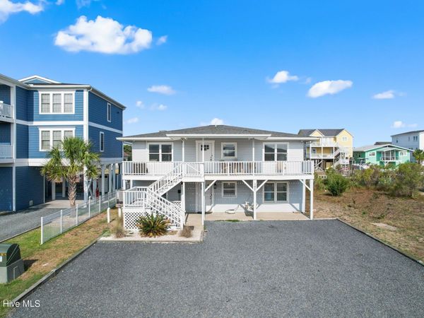 107 Lions Paw Street, Holden Beach, NC 28462