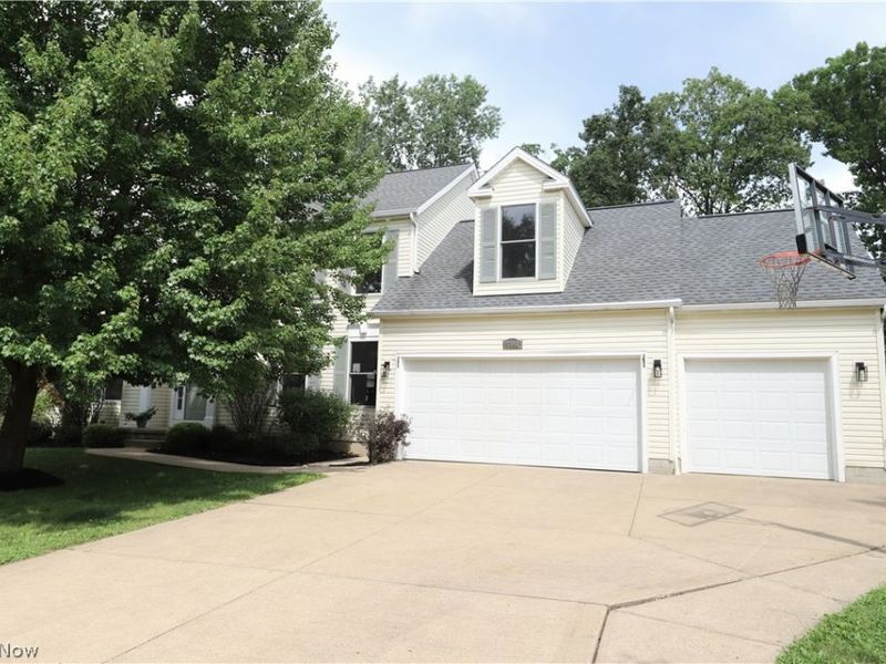 1100 Dover Drive, Medina, OH 44256 Photo 2