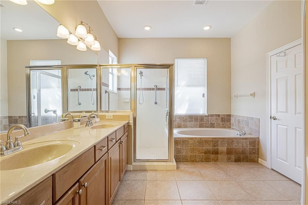 11713 Pine Timber Ln, Fort Myers, FL 33913 Photo