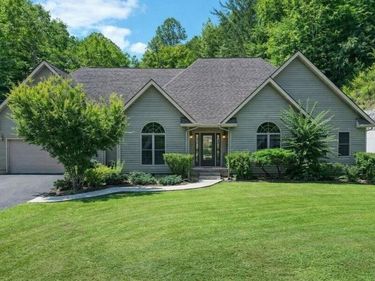239 239 Sulphur Springs Rd Road, Cranks, KY 40820