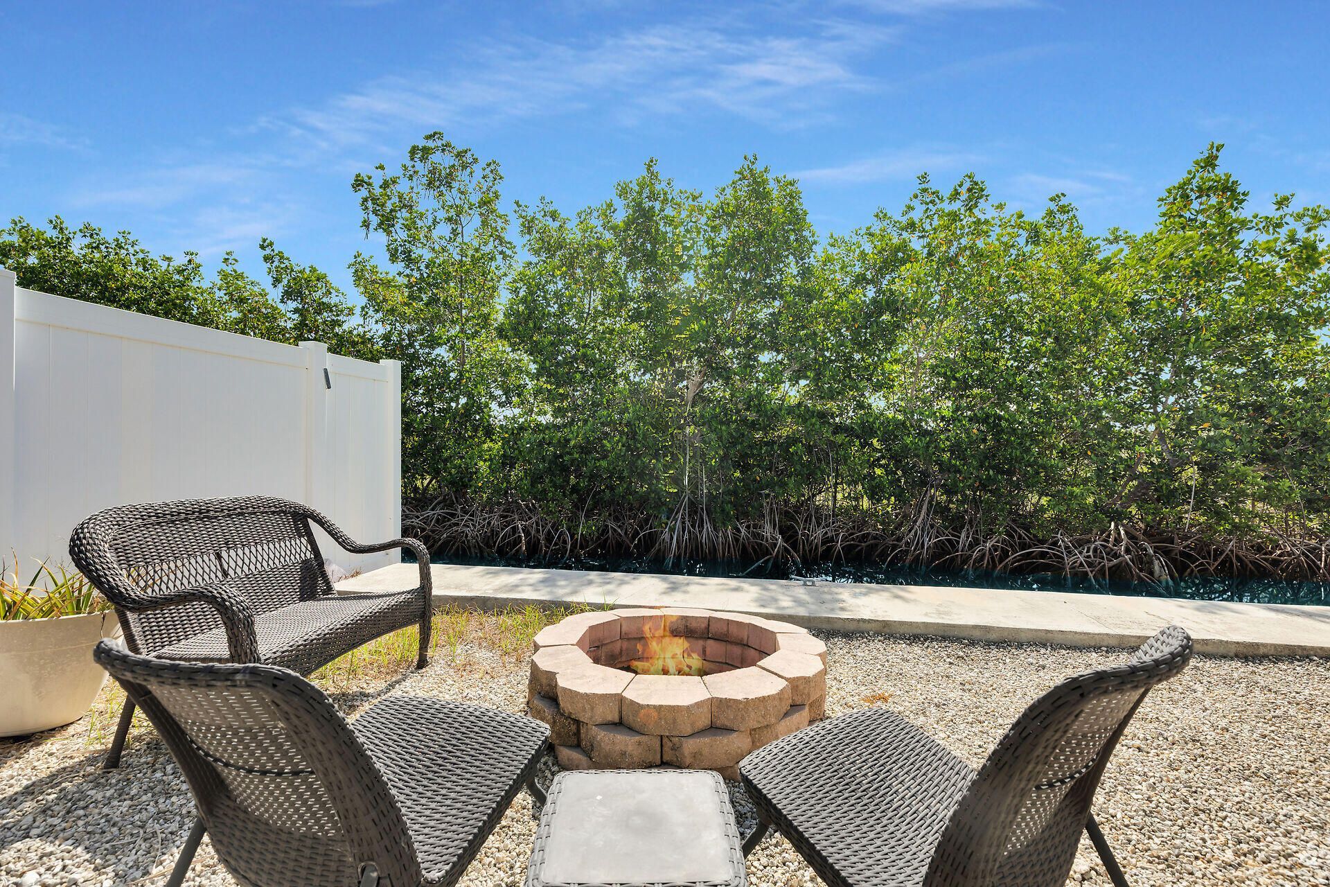 27 Barcelona Drive, Big Coppitt, FL 33040 Photo