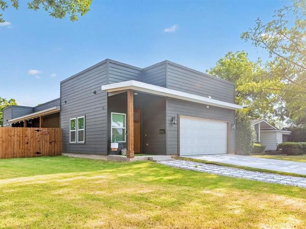 2646 Greenhurst Drive, Farmers Branch, TX 75234