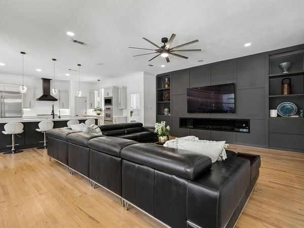 902 Independence Parkway, Southlake, TX 76092