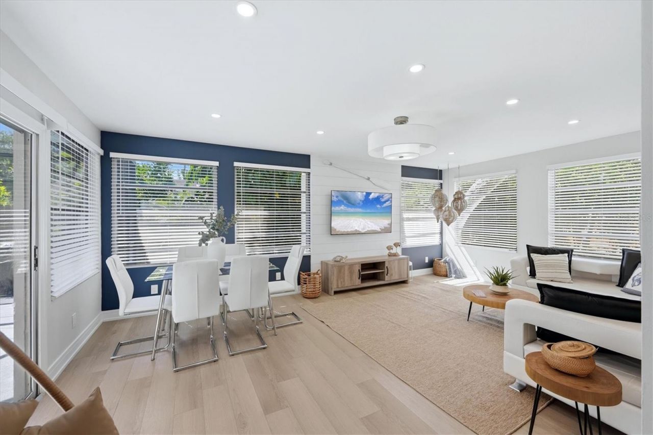 2428 Whippoorwill Circle, Sarasota, FL 34231 Photo