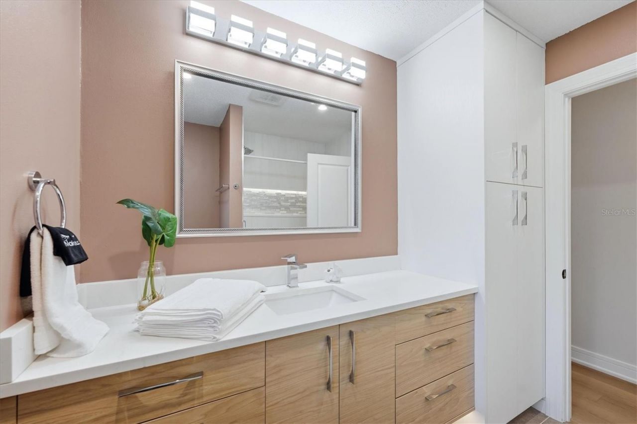 2428 Whippoorwill Circle, Sarasota, FL 34231 Photo