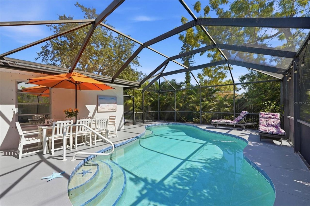 2428 Whippoorwill Circle, Sarasota, FL 34231 Photo