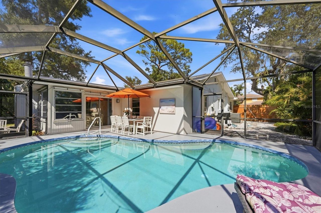 2428 Whippoorwill Circle, Sarasota, FL 34231 Photo
