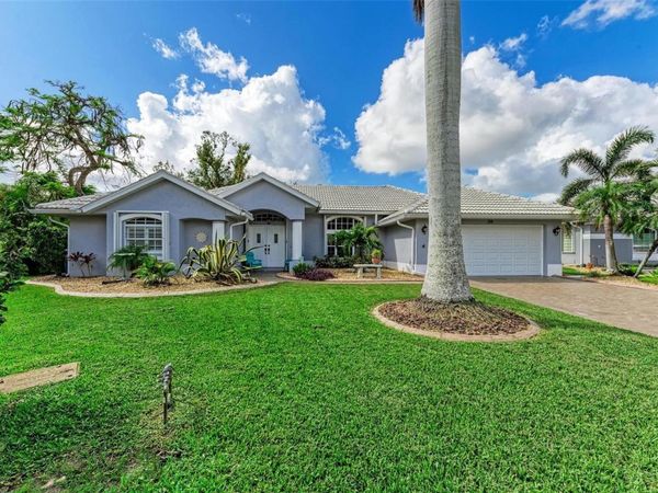 316 ROSELING CIRCLE , VENICE, FL 34293