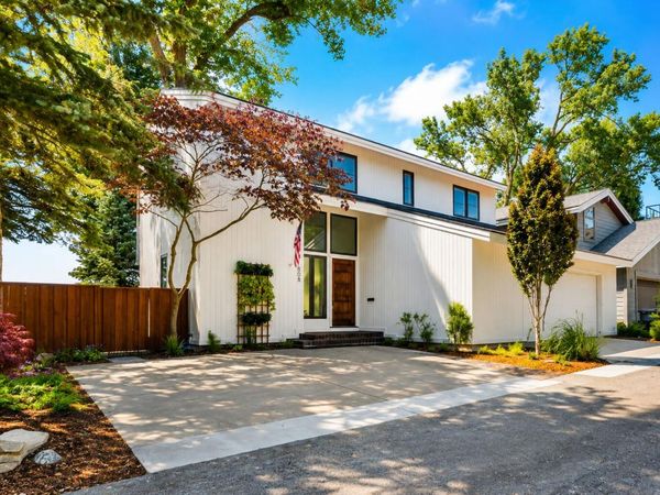 808 Lake Lane, St. Joseph, MI 49085