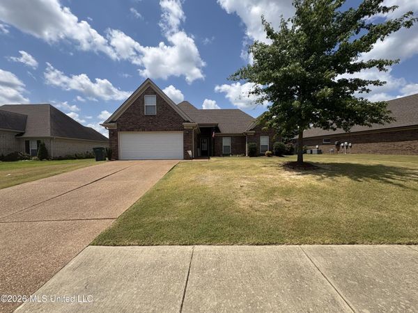 4161 Bramble Crest Drive, Southaven, MS 38672