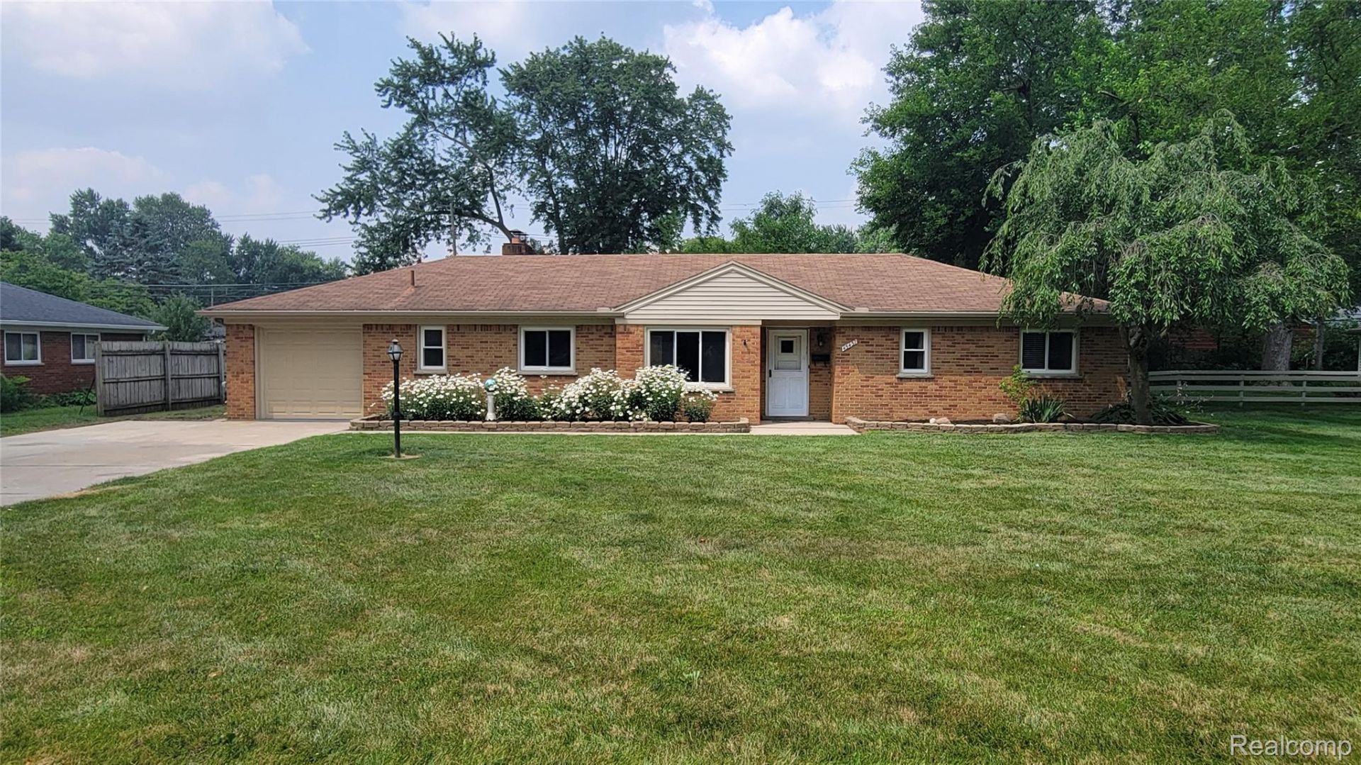 45437 Hecker Drive, Utica, Mi 48317 Main Photo