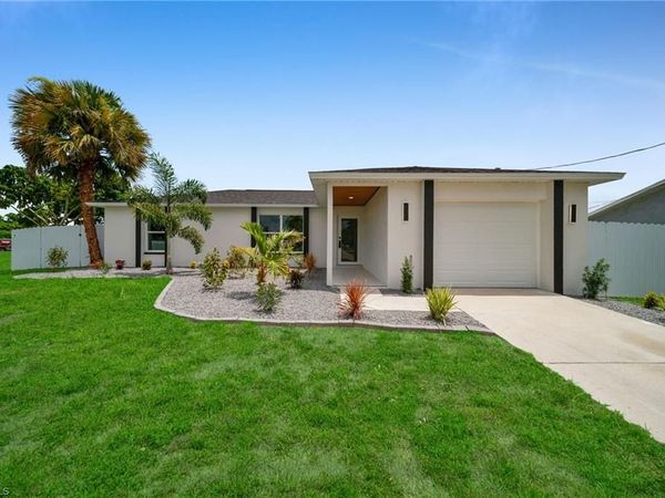 315 SE 7th PL , CAPE CORAL, FL 33990