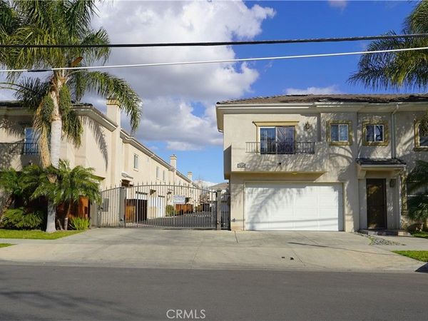 7124 Farralone Avenue , Unit 110, Canoga Park, CA 91303