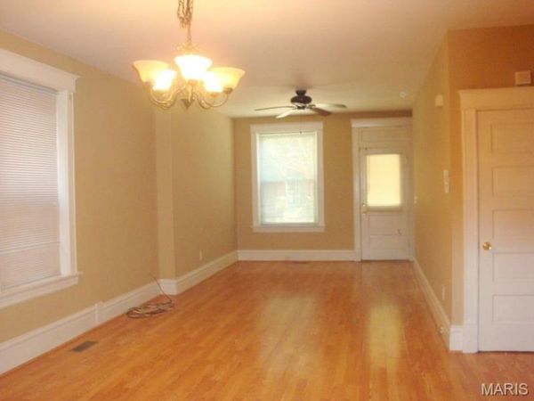 4926 Wise Avenue , St Louis, MO 63110