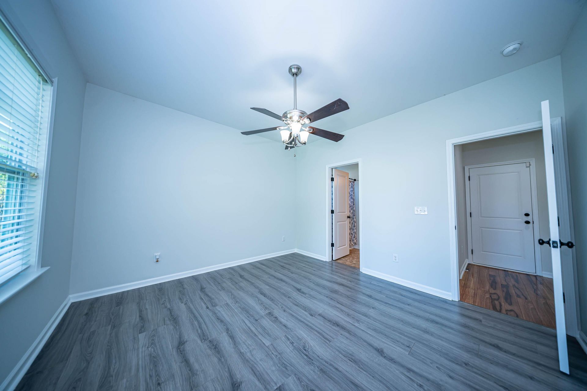 8485 Middle River Way Photo 30