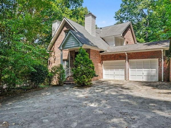 6415 River Chase Circle, Sandy Springs, GA 30328