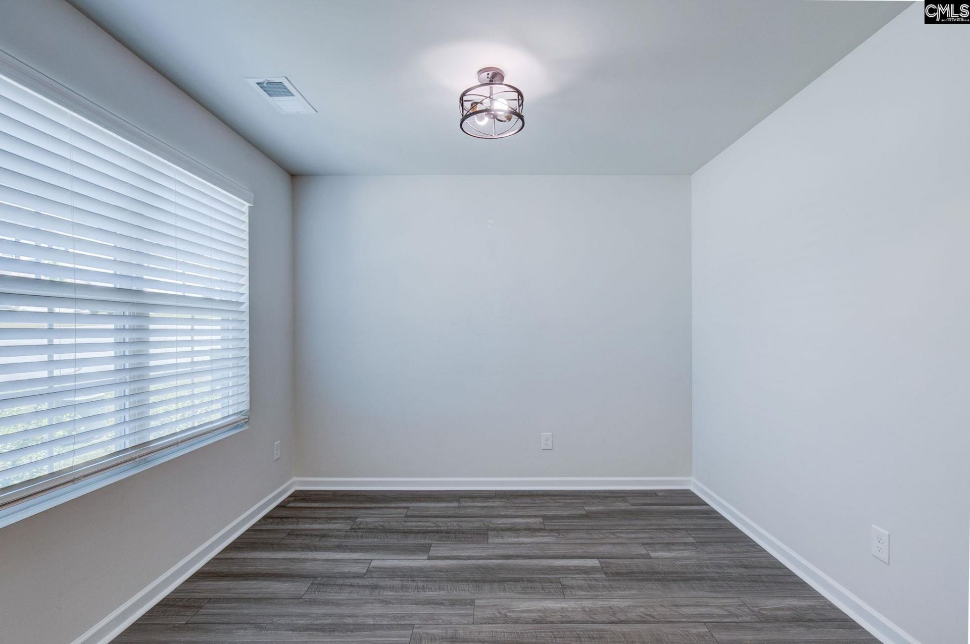 1703 Farshaw Way  Photo 4