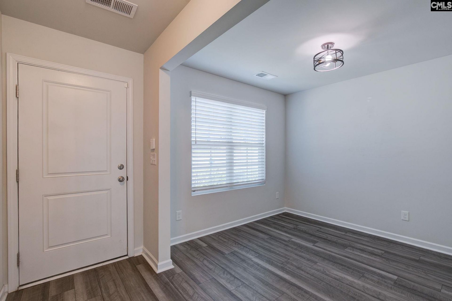 1703 Farshaw Way  Photo 5