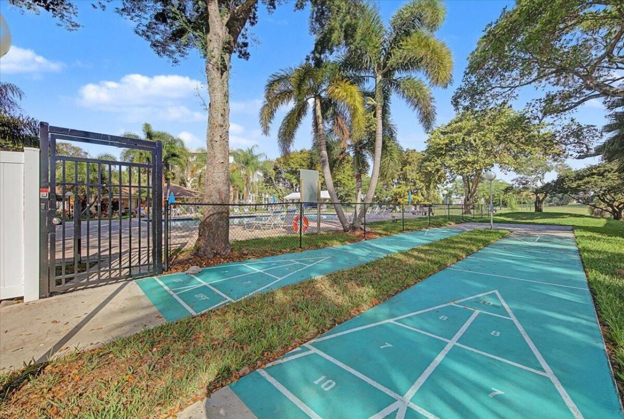 2851 S Palm Aire Drive, Unit 405, Pompano Beach, FL 33069 Photo