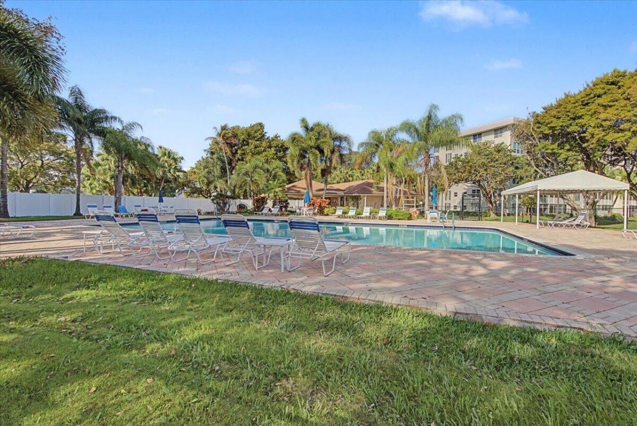 2851 S Palm Aire Drive, Unit 405, Pompano Beach, FL 33069 Photo