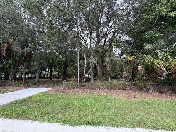 Adams AVE W, IMMOKALEE, FL 33935