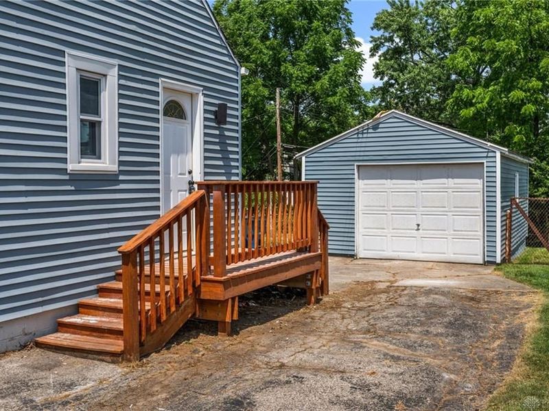 719 Kirk Lynne Street, Dayton, OH 45403 Photo 4