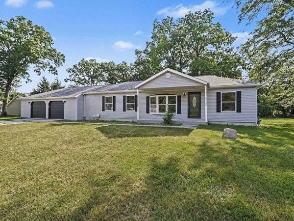 15282 Mary Wade Drive, Bristol, IN 46507