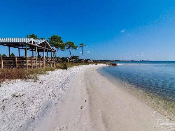 1932 Biscayne Blvd, Navarre, FL 32566