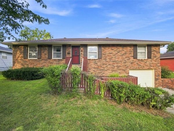207 Augustus Street, Excelsior Springs, MO 64024