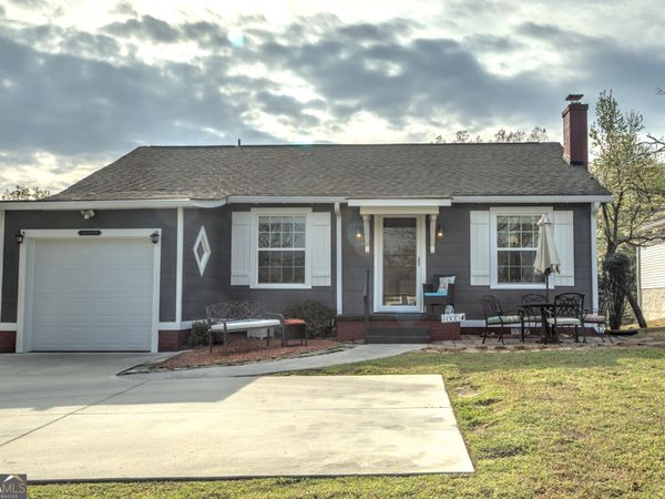 1005 S Crest Road, Rossville, GA 30741