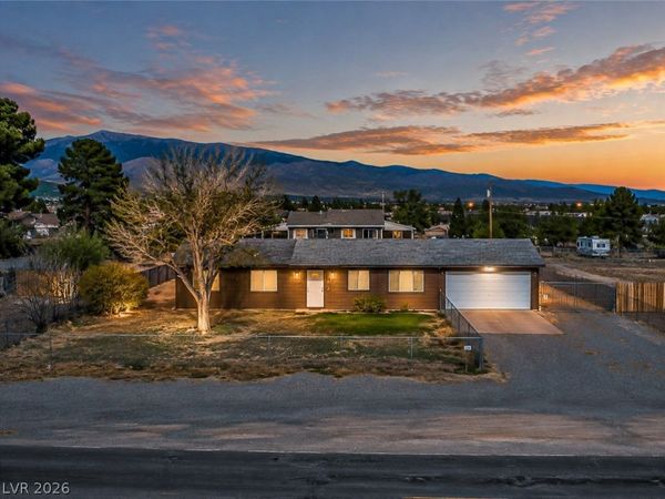2764 Mount Charleston Drive , Pahrump, NV 89048