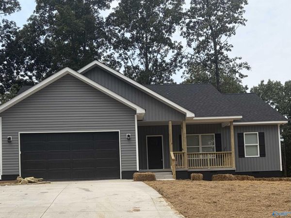 55 Ivy Drive, Henagar, AL 35978