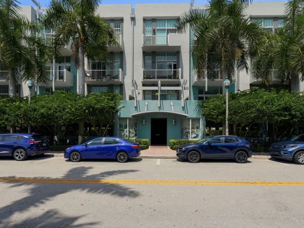 180 NE 4th Avenue, Unit 207, Delray Beach, FL 33483