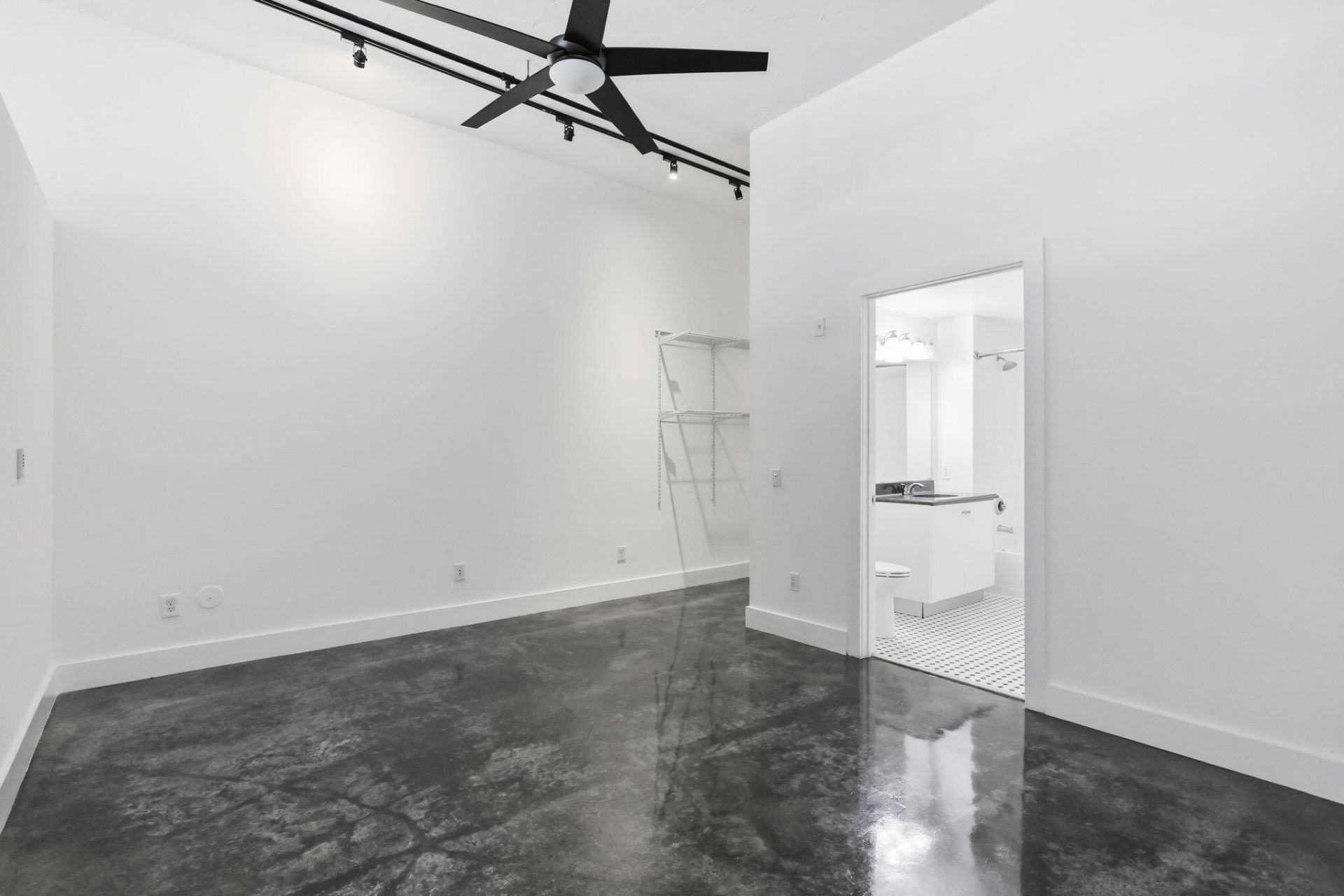 180 NE 4th Avenue, Unit 207, Delray Beach, FL 33483 Photo