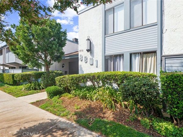 8801 Independence , Canoga Park, CA 91304